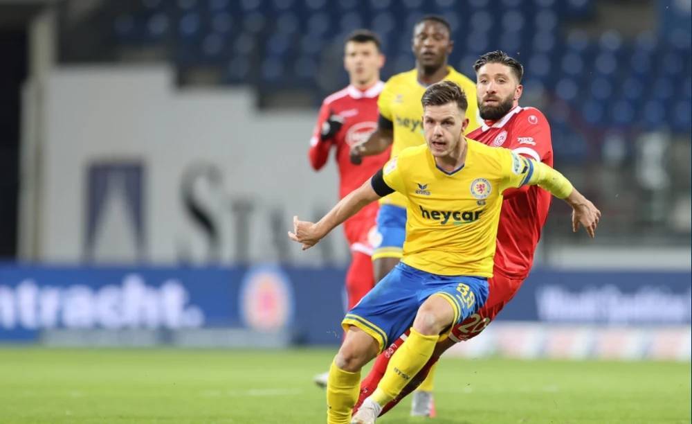 少有人能稳 少有人能稳